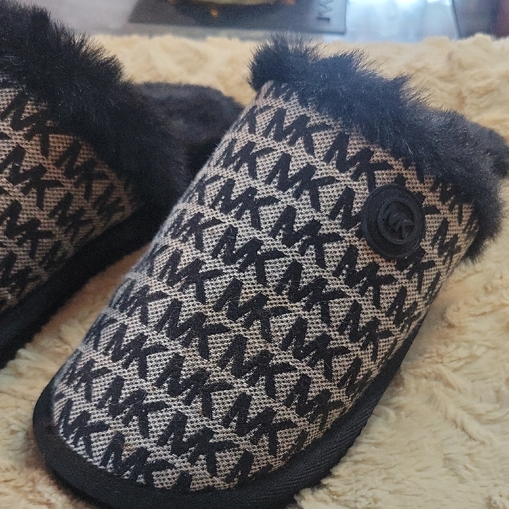 Michael Kors Black and Cream Slippers